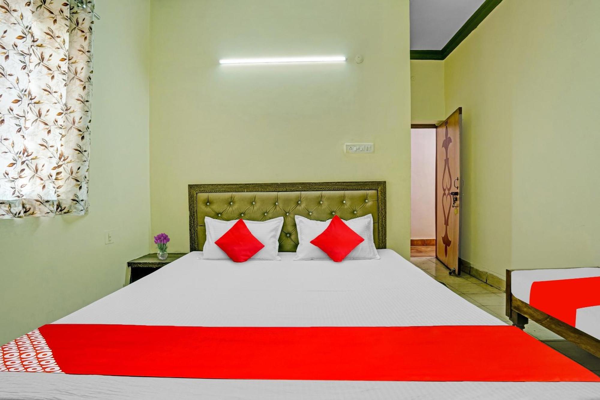 Hotel O B N Palace Rāipur Exterior foto
